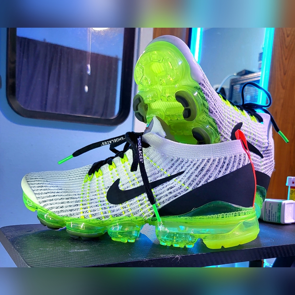 Nike Air Vapormax Flyknit 3.0, Electric Green Neon Series, Size Men's 11, EUR 45